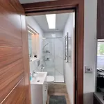 London Studio Retreat - Colney Hatch Lane