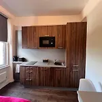 London Studio Retreat - Colney Hatch Lane